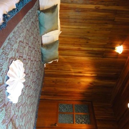Tamarind Lodge Mae Nam Bagian luar foto