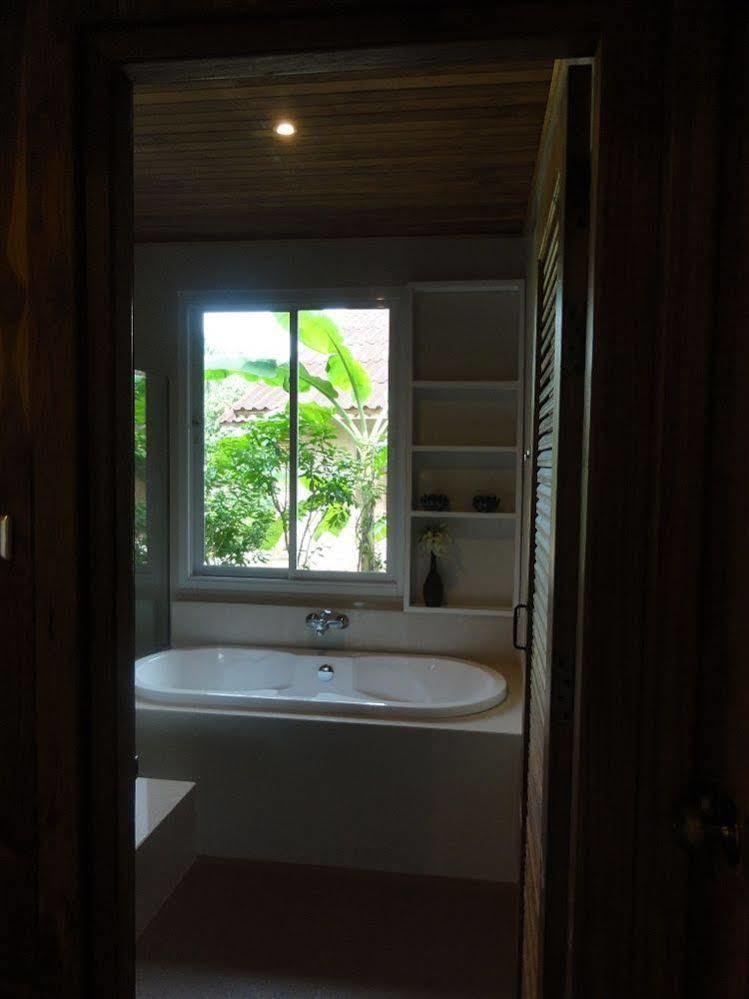 Tamarind Lodge Mae Nam Bagian luar foto